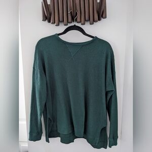 American Eagle Women's Forest Green Plush Sweater - Size US M